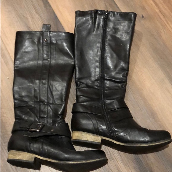 Maurices Sz 7 boots in GUC - Picture 1 of 4